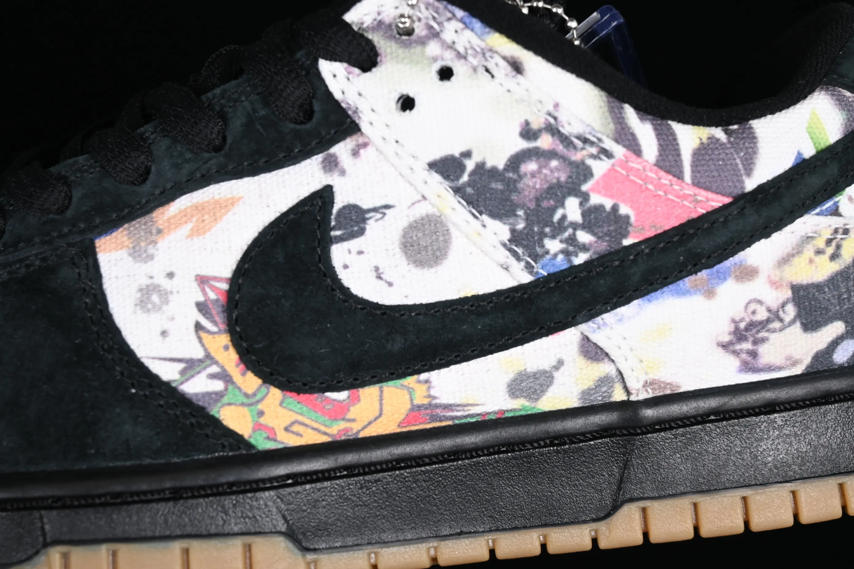 All Categories Nk SB Dunk Series Nk SB Dunk Low Low-top sneakers Supreme x Nk SB Dunk Low "Rammellzee" joint model SB low-top sports and leisure sneakers FD8778-001